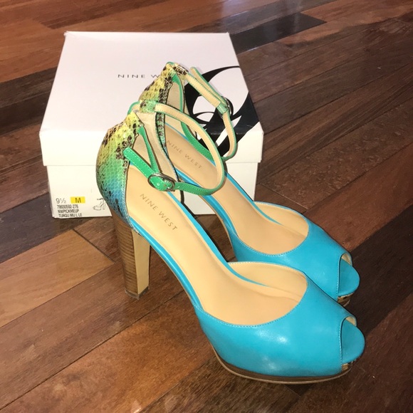 EUC Nine West Size 9 1/2 Turquoise Platform Heels - Picture 2 of 6